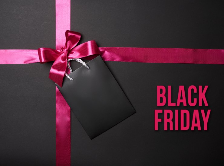 Scritta del Black Friday fucsia con sfondo nero