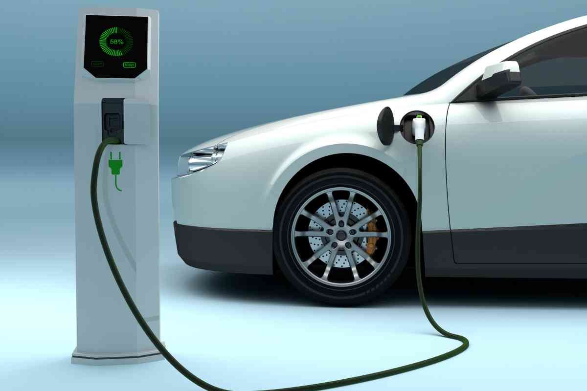 requisiti per incentivi statali auto elettriche