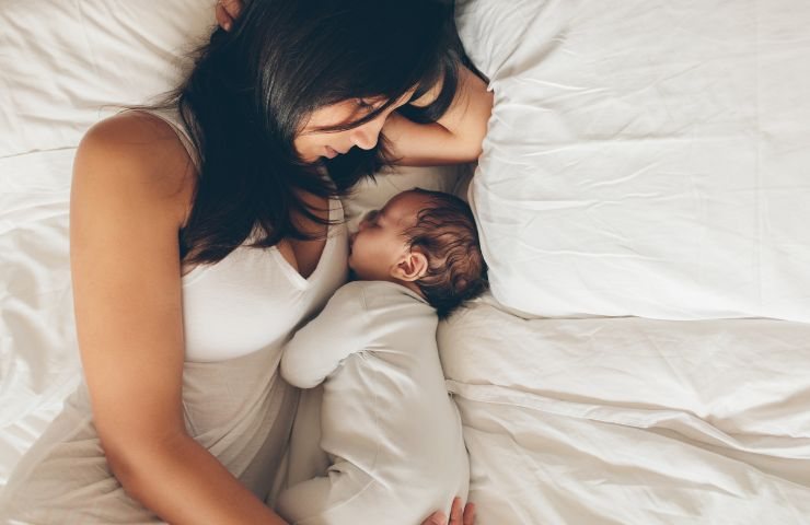 Mamma con il suo bambino piccolo