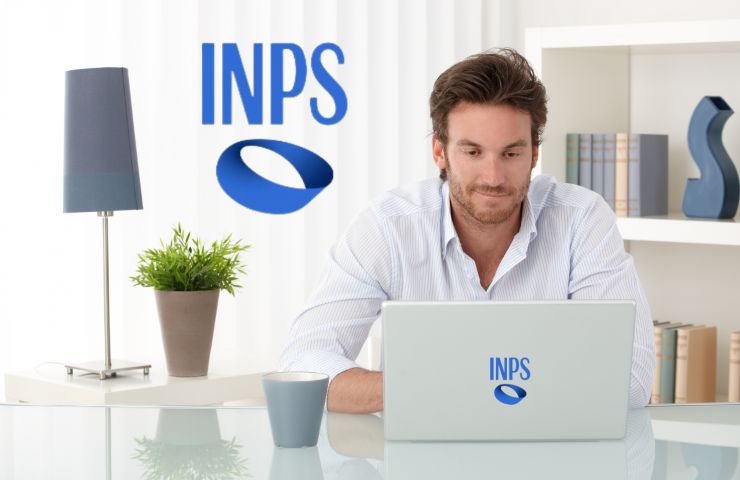 Uomo valida la certificazione ADI sul sito INPS