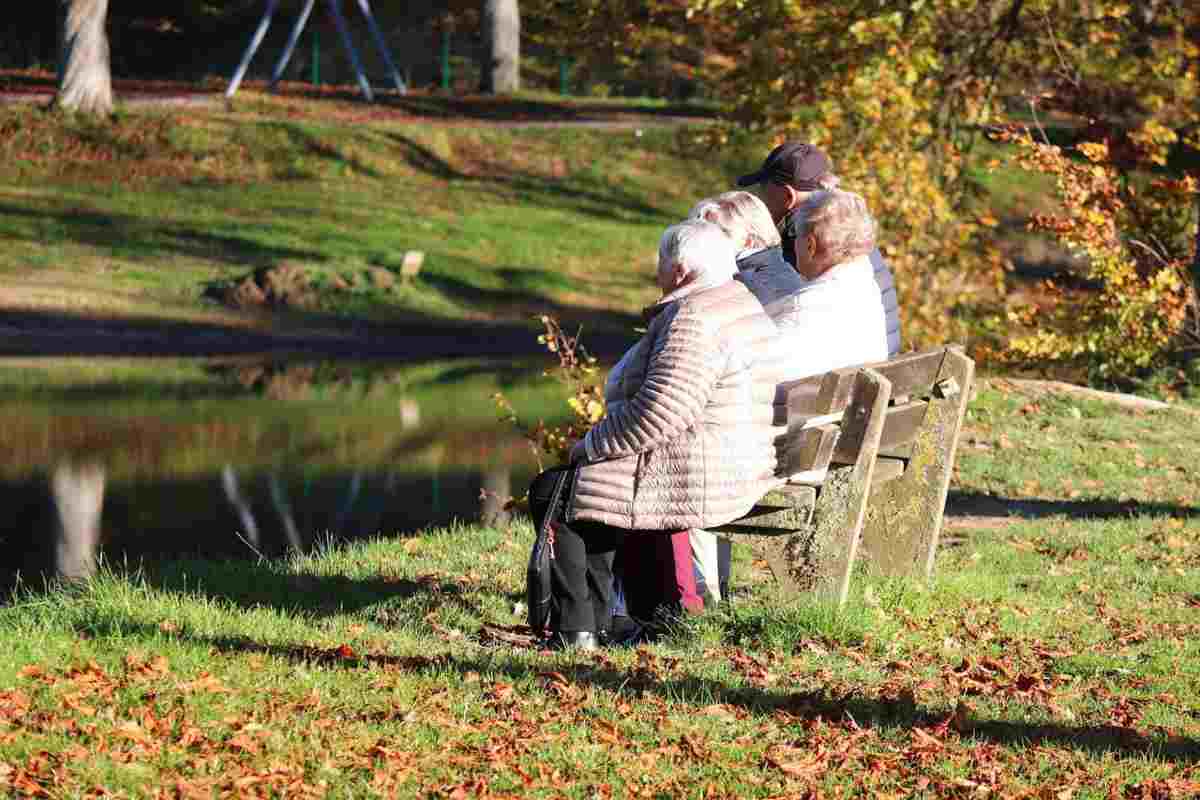 anziani al parco