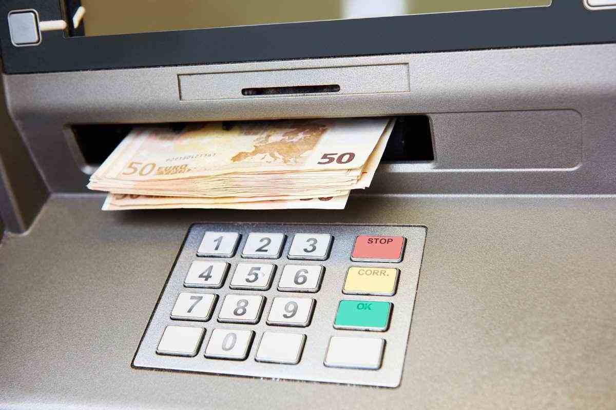 prelievo euro ATM banca