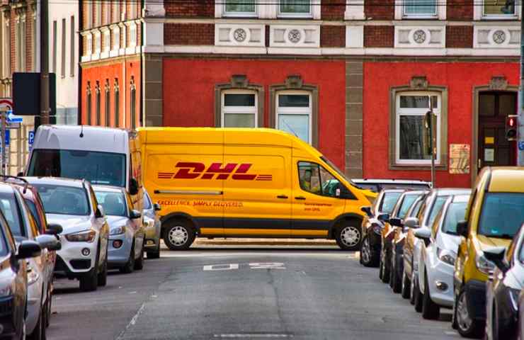 Camioncino DHL
