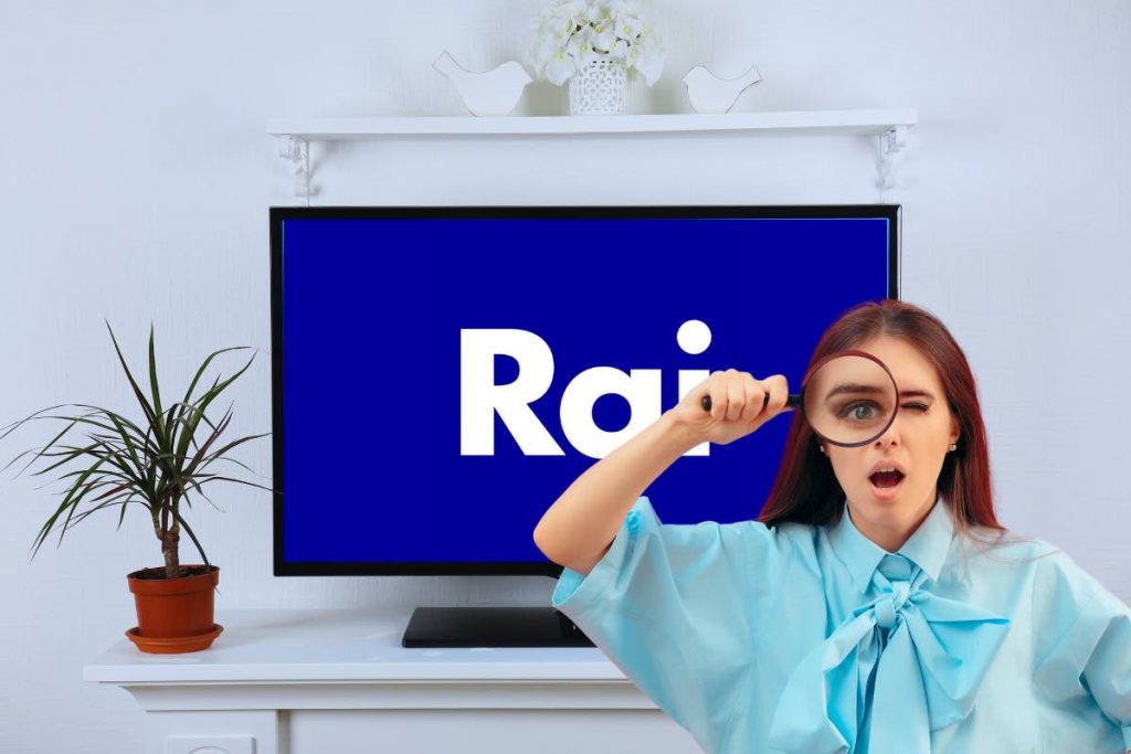 Donna nota un simbolo blu in TV