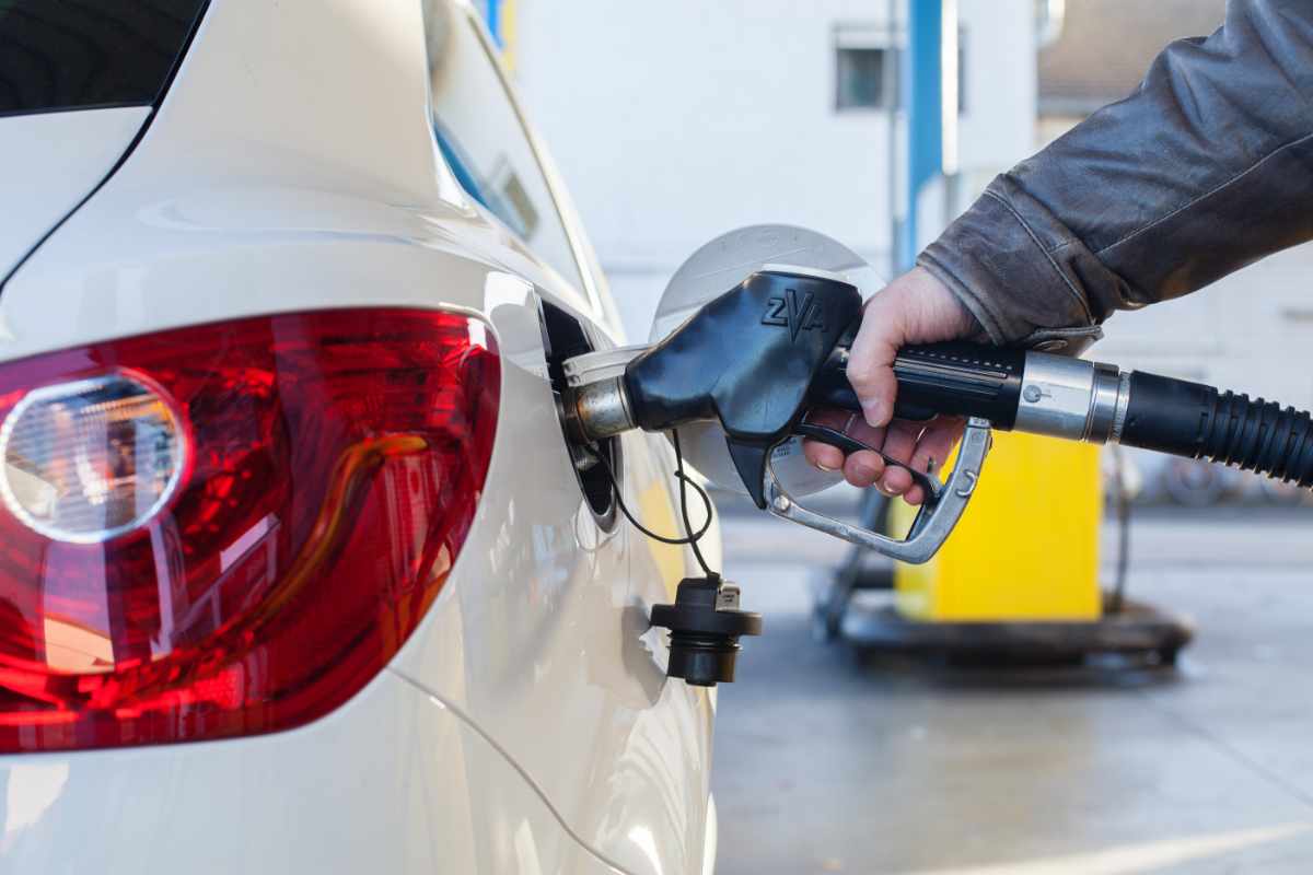 Quali sono i giorni in cui la benzina costa di meno?