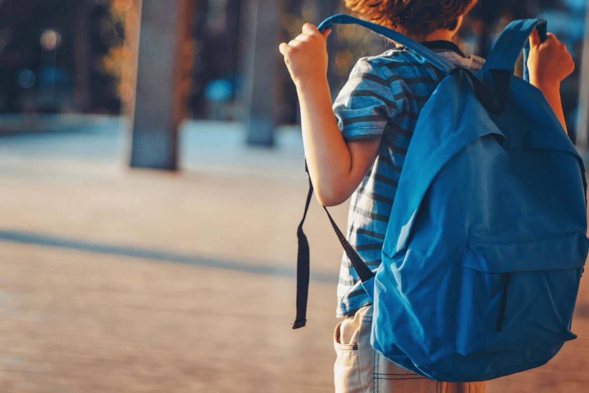 bomba carta a scuola